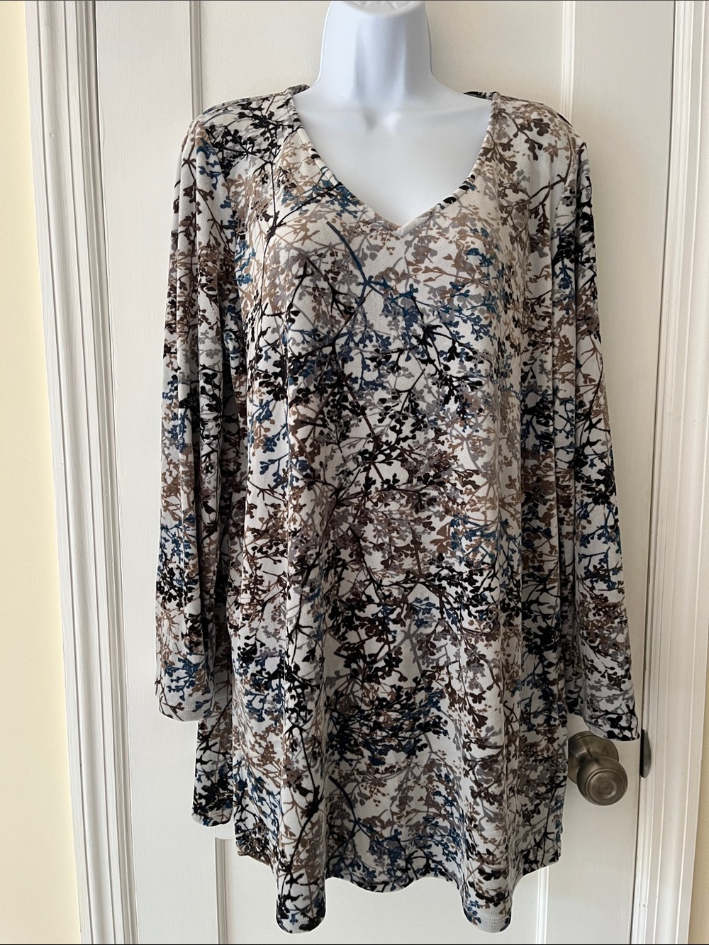 Pure Jill Tunic Top Long Velvety Print V Neck Women’s L Gray Flowy Casual Work